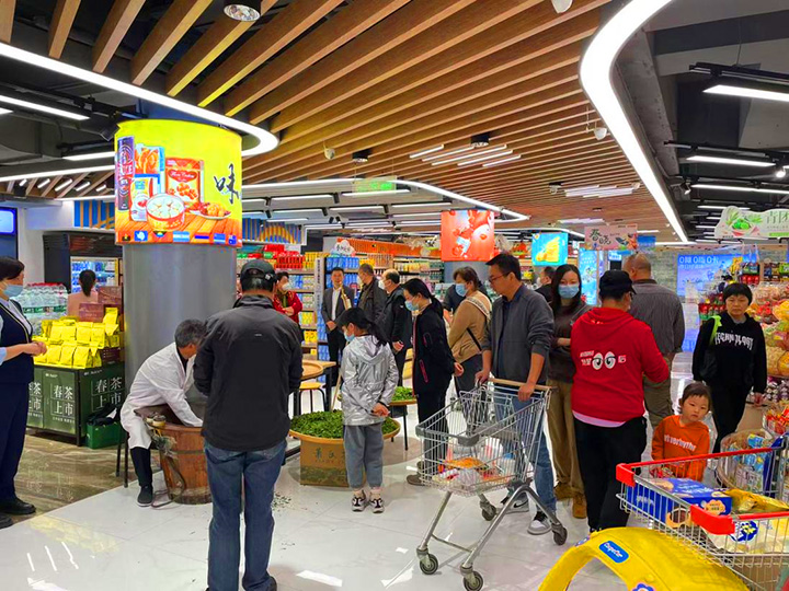 5.2-图4：国贸超市炒茶.jpg