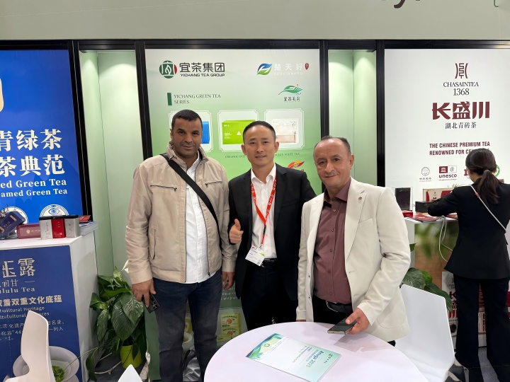 百年宜红香飘欧洲！宜茶集团参加楚天好茶海外行