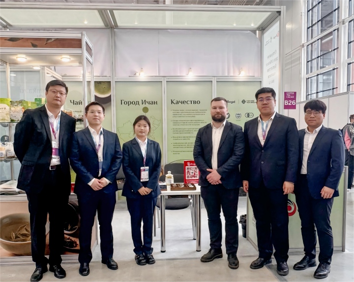 1 720   加滤镜 ---（展会现场）安琪亮相莫斯科咖啡茶可可展(1)(1).jpg